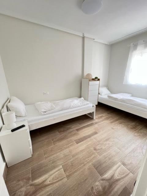 Eb By Zanis Apartment Torrevieja Ngoại thất bức ảnh